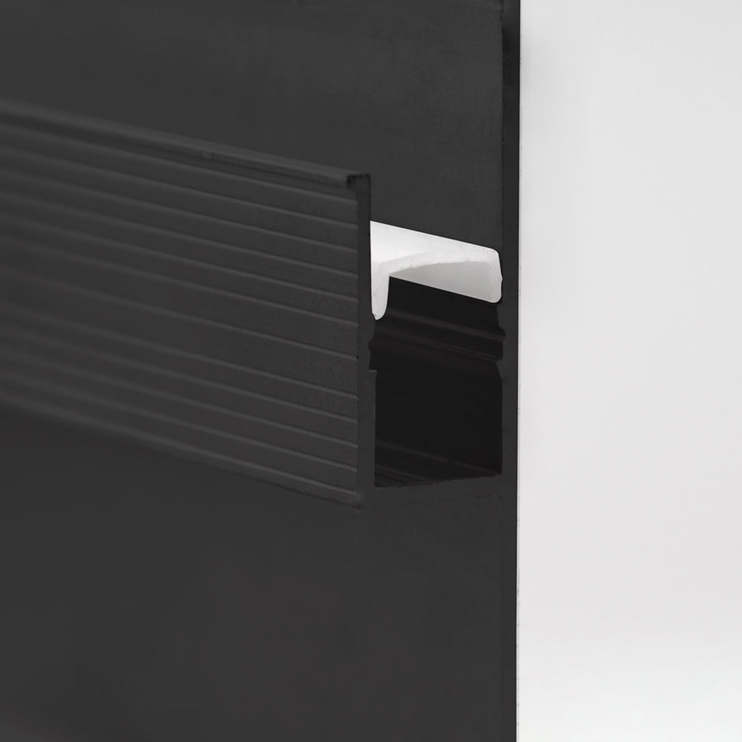 LED Trockenbau-Leuchtenprofil Single Curve, schwarz pulverbeschichtet 200cm